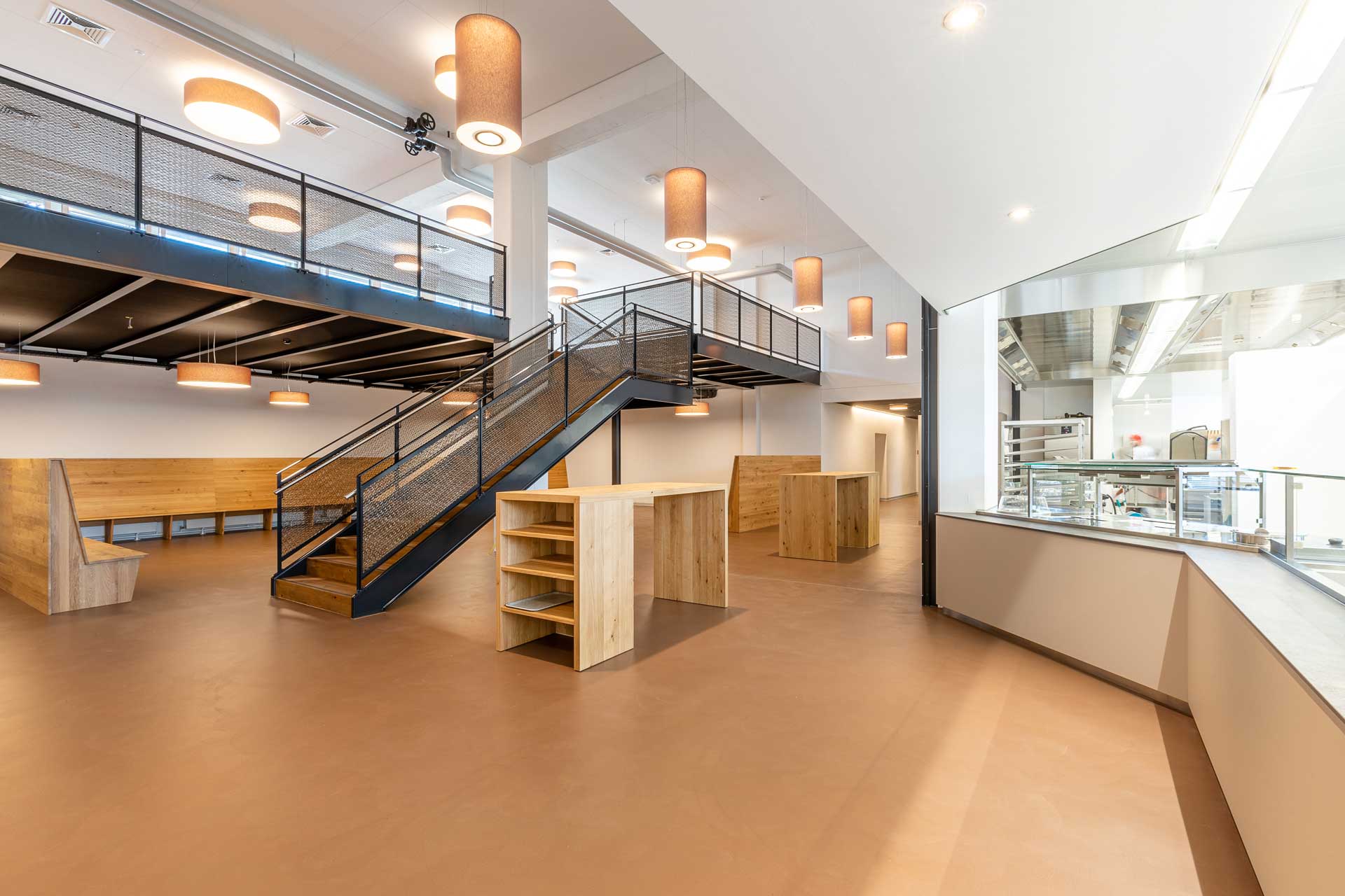 Totalumbau Mitarbeiter­restaurant Emmi 5